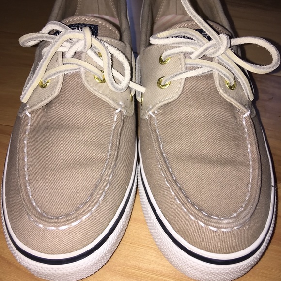 Quality women’s Sperry’s boat shoes - Picture 2 of 6